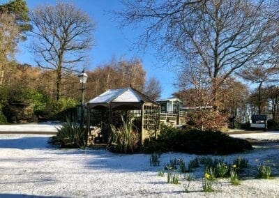 March-Snow-Summer-House-and-Daffodils
