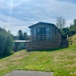 Spacious holiday lodge with a deck at Warren Forest Park